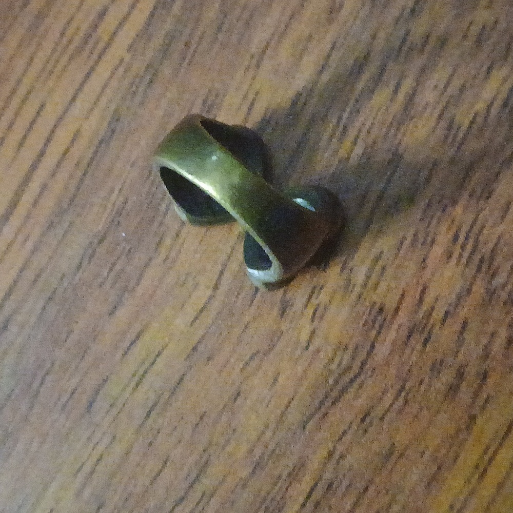 Ring - Picture 5 of 8